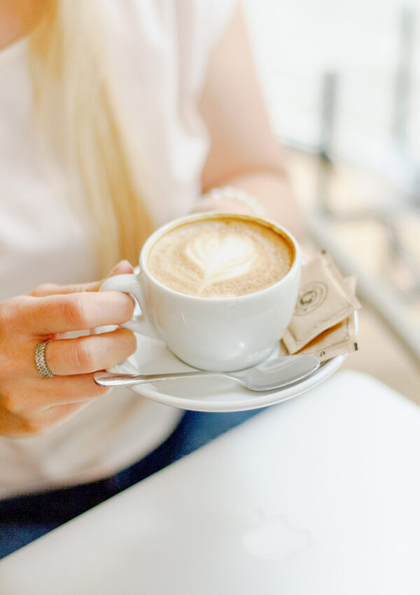 30 ways to get free coffee and hot drinks